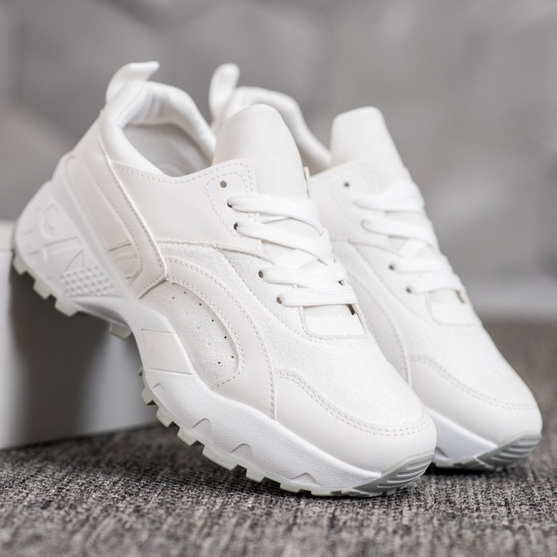 MCKEYLOR Sport Shoes branco 1