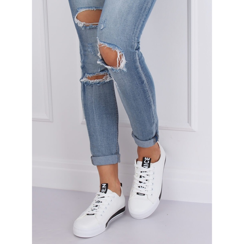 Tênis feminino preto e branco A88-23 W-BL 1