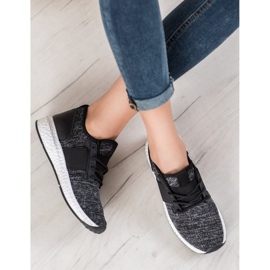 Bona Calçados esportivos na plataforma preto 1