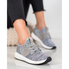 Bona Calçados esportivos na plataforma cinza 1