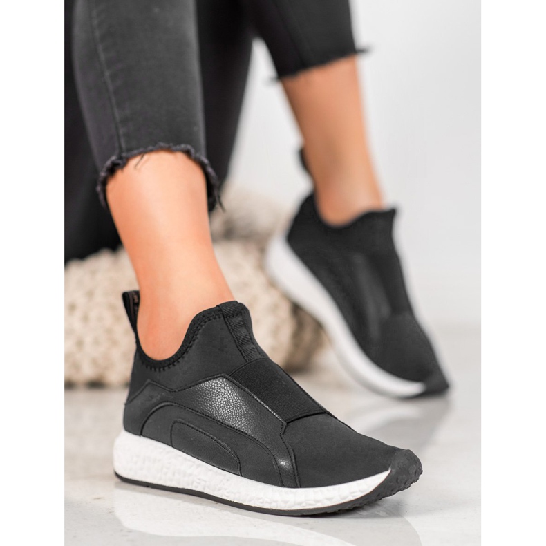 Bona Sapatos Pretos na Plataforma 1