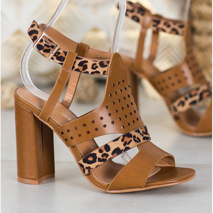 Small Swan Sandálias com estampa leopardo a céu aberto castanho 1