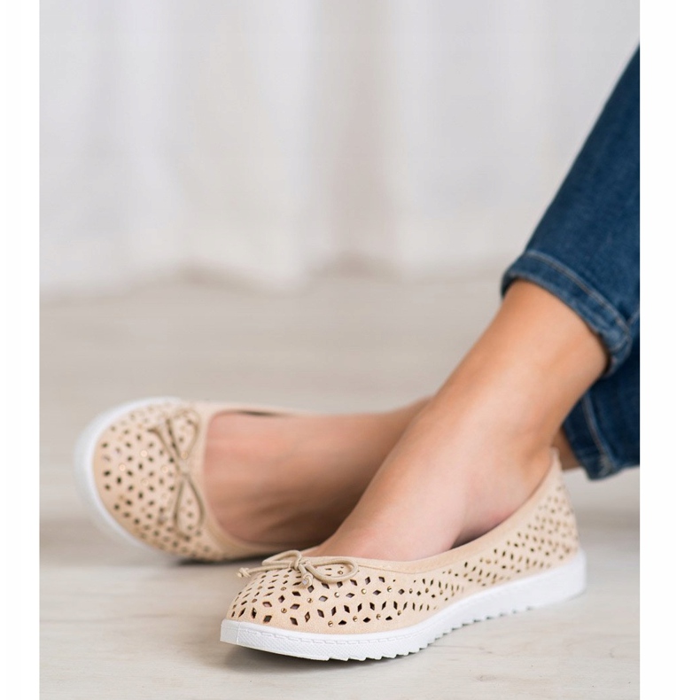 SHELOVET Bailarina a céu aberto com um arco castanho 1