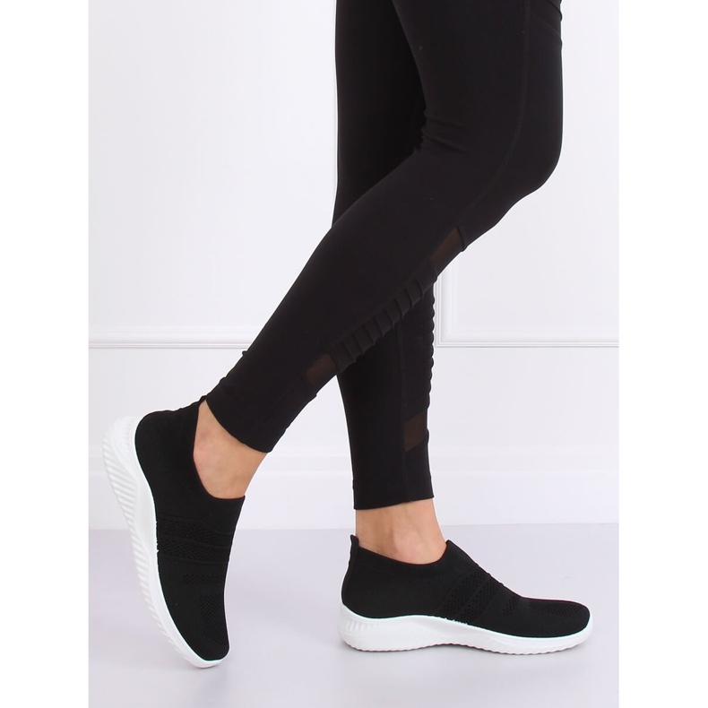 Sapatos esportivos pretos NB331P 2