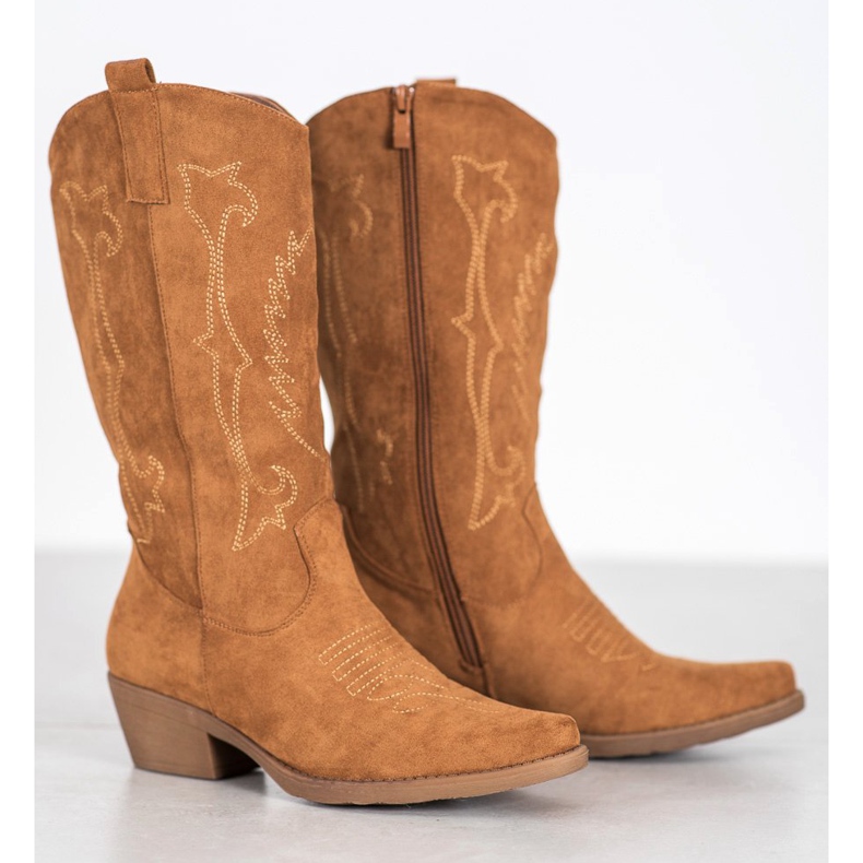 Seastar Cowgirls altas com um padrão castanho 1