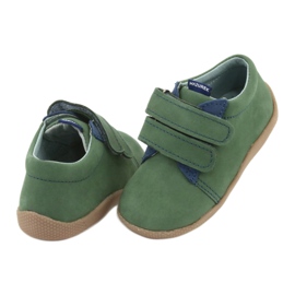 Sapatos infantis de couro para velcro verde 305 Mazurek 4