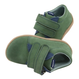 Sapatos infantis de couro para velcro verde 305 Mazurek 6