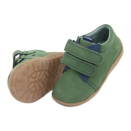 Sapatos infantis de couro para velcro verde 305 Mazurek 5