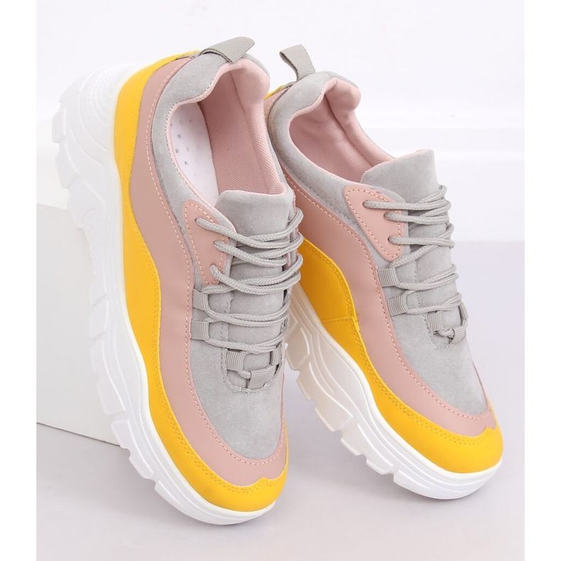 Sapatos esportivos multicoloridos 902-3 amarelos 1