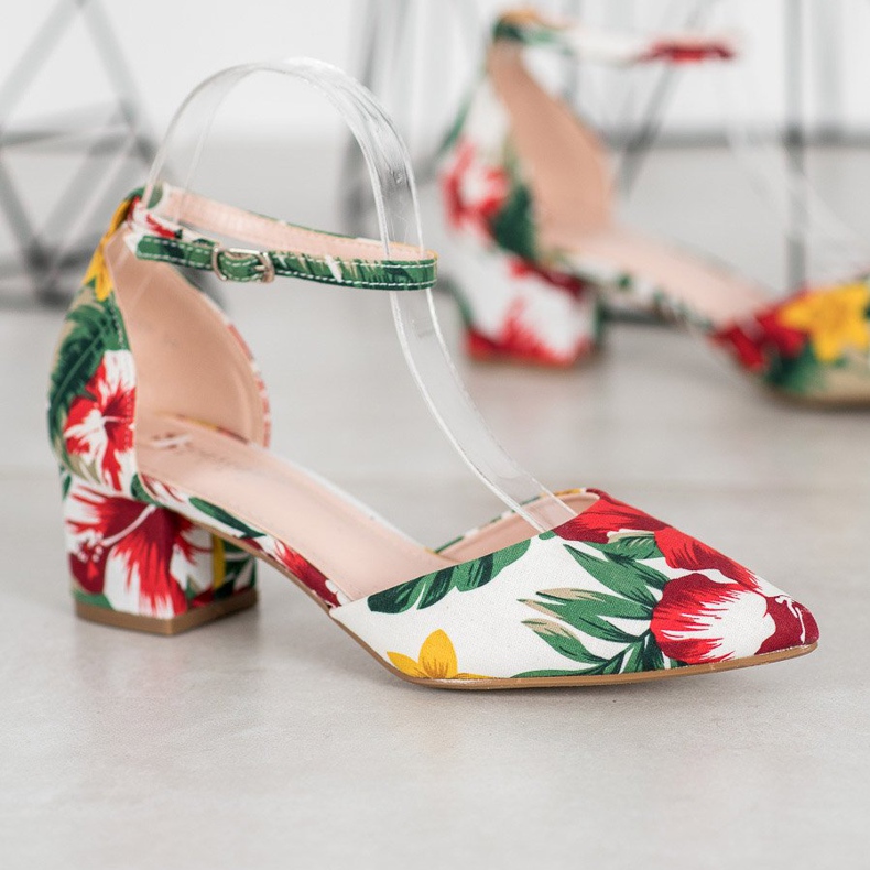 Seastar Bombas confortáveis em um pilar multicolorido 1 Seastar Bombas confortáveis em um pilar multicolorido 1