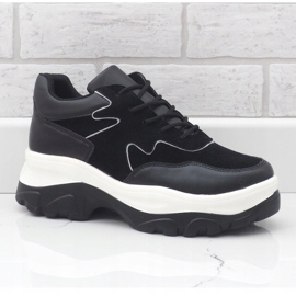 Tênis preto feito de couro ecológico E3260 1