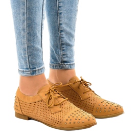 Sapatos castanhos abertos com tachas MJ1125 marrom 1