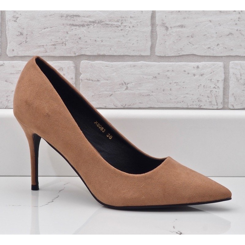 Salto de camurça clássico bege X8053 2 Salto de camurça clássico bege X8053 2