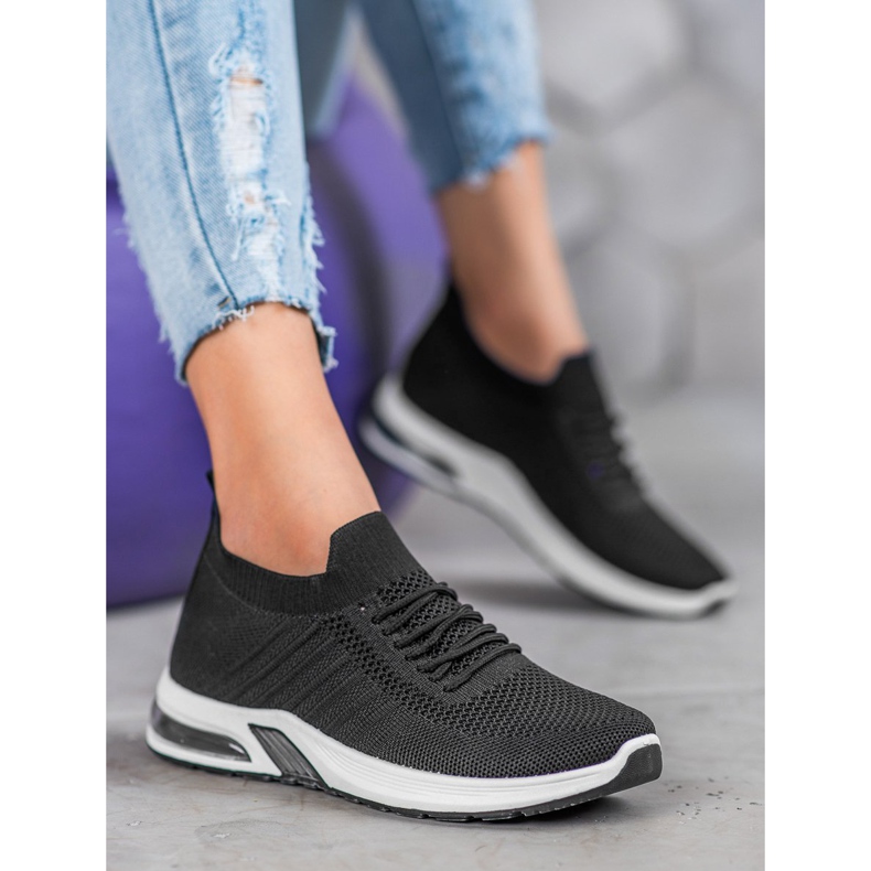 SHELOVET Sapatos têxteis pretos na plataforma 1