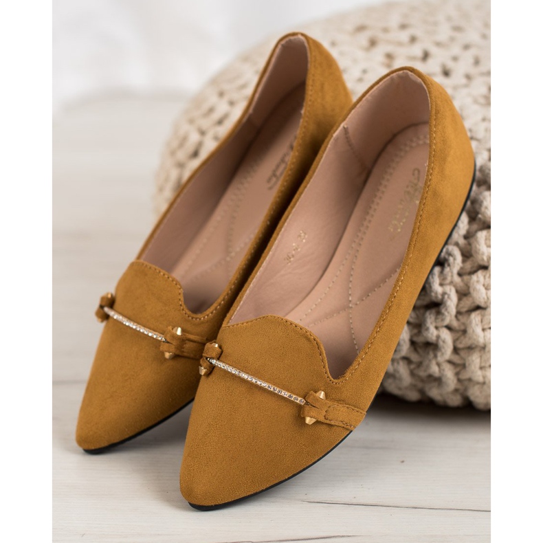 SHELOVET Bailarina no Spitz castanho 2