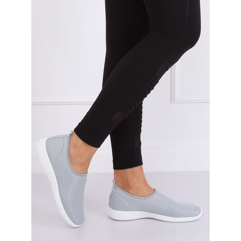 Tênis esportivos cinza NB272P cinza 1