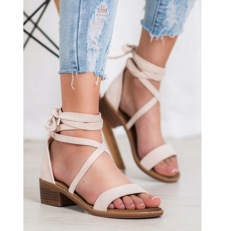 Sandálias amarradas marrom 1