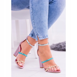 Sandálias Lu Boo Golden Rose no Lissa Bar rosa 2