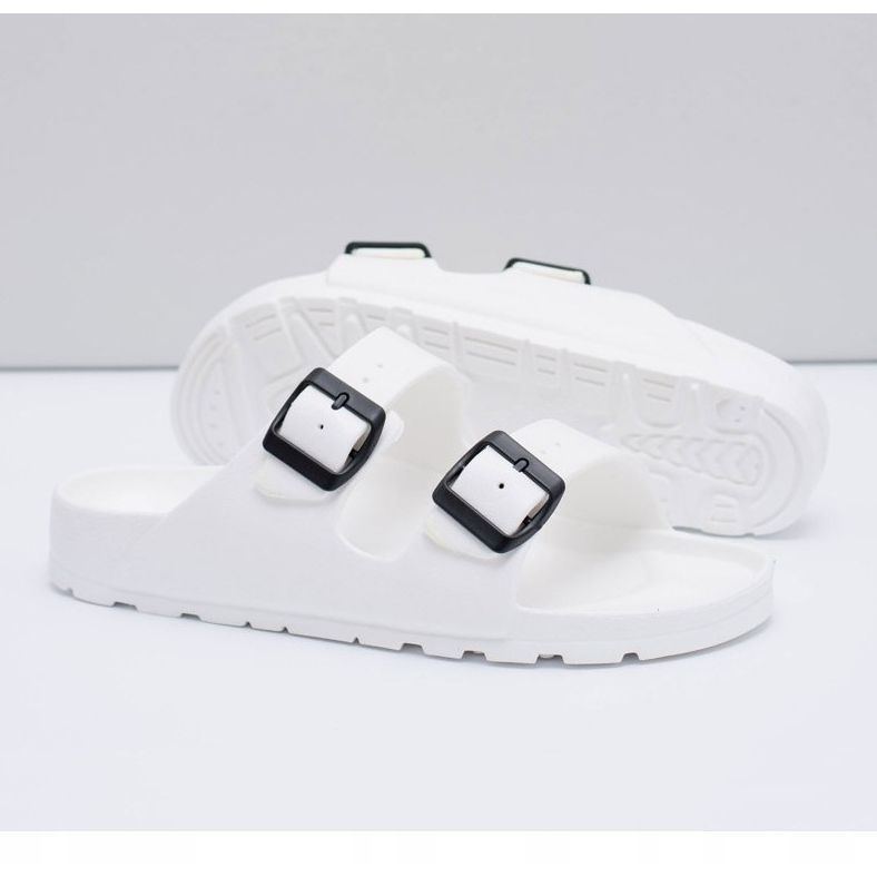 Flameshoes Chinelos leves de jardim branco masculino 2