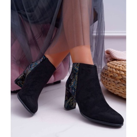 Sergio Leone Botas pretas no Post Folk Eros Flowers preto 2