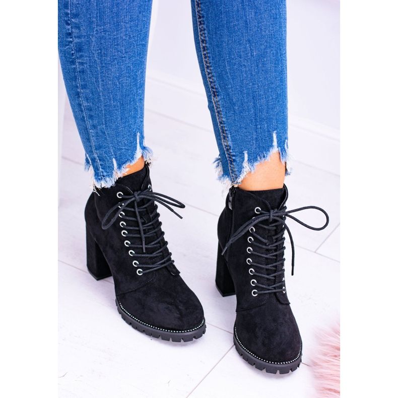 Botas de camurça pretas Lu Boo em um poste com strass Halsey preto 2 Botas de camurça pretas Lu Boo em um poste com strass Halsey preto 2