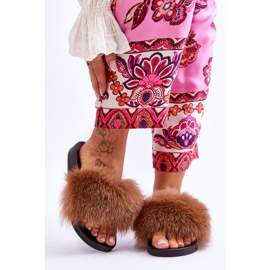 BM Chinelos femininos com pele natural marrom Naturis 1