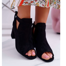 Vinceza Sandálias de bota preta em um bar cinza aberto preto 2