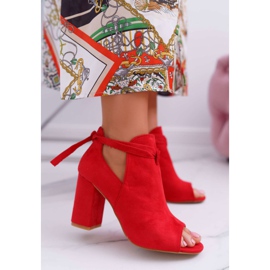 Vinceza Sandálias de botinhas vermelhas em uma barra aberta na ponta dos pés cinzas vermelho 1