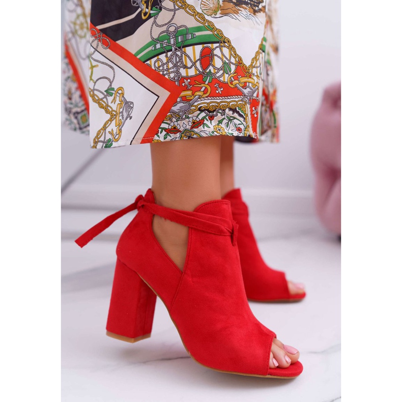 Vinceza Sandálias de botinhas vermelhas em uma barra aberta na ponta dos pés cinzas vermelho 1