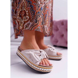 Chinelos femininos com sola grossa e laços bege Milady 1