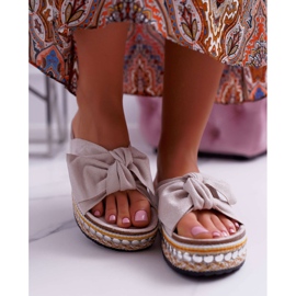 Chinelos femininos com sola grossa e laços bege Milady 2