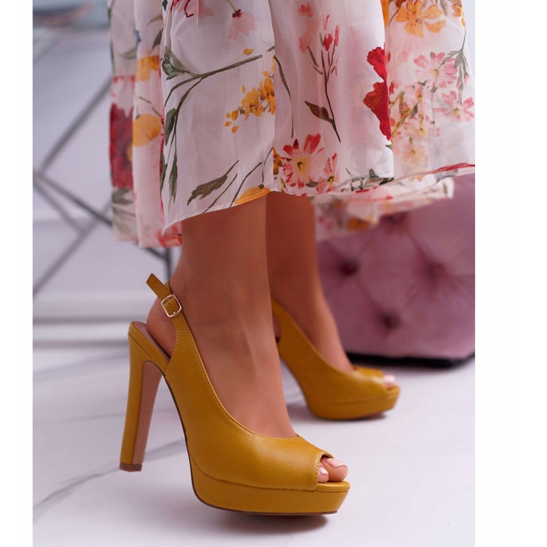 Moow Sandálias femininas de salto alto amarelo Lorajn 1