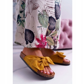 BUGO Chinelos femininos com laço amarelo Randy 1