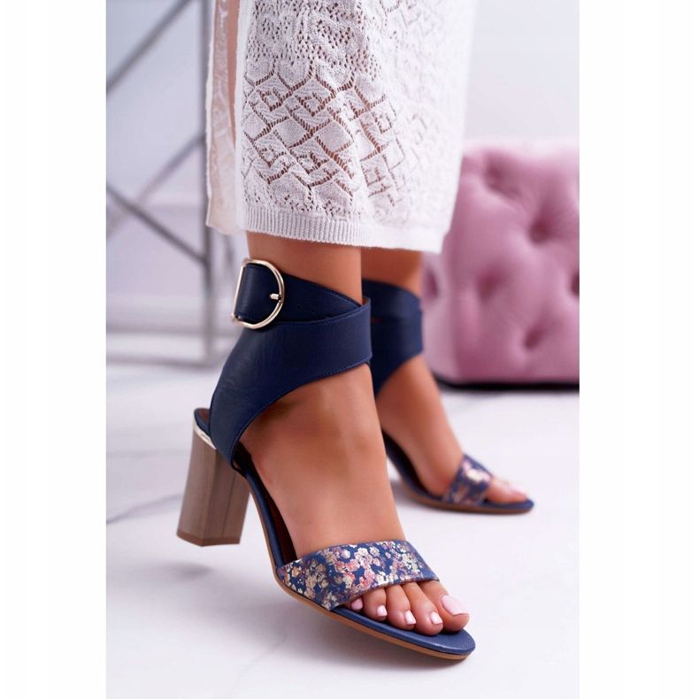 Sandálias femininas de couro Maciejka com salto azul marinho 03597 azul-marinho 1