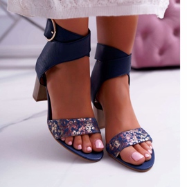 Sandálias femininas de couro Maciejka com salto azul marinho 03597 azul-marinho 2