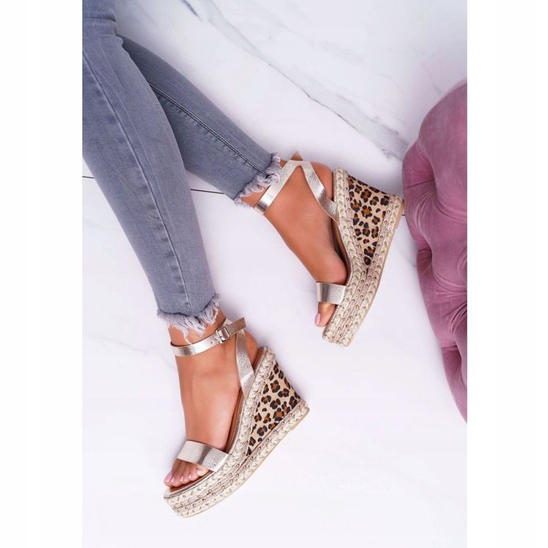 Sandálias Lu Boo Femininas em Cunha Linho Golden Shiran dourado 1