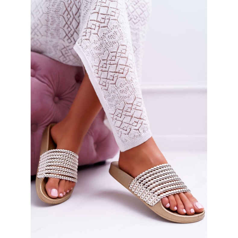 Chinelos femininos com elavi dourado frisado 1