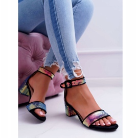 Sandálias femininas de salto alto Lu Boo Lantejoulas iridescentes Tindal preto 1