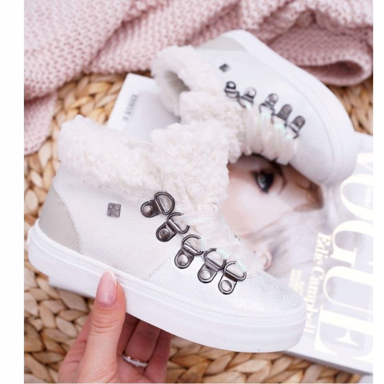 Sapatos infantis para meninas. Tênis Big Star White EE374017 branco 1