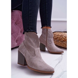 Botas femininas com salto alto camurça leve cappuccino Nicole 2433 bege 1