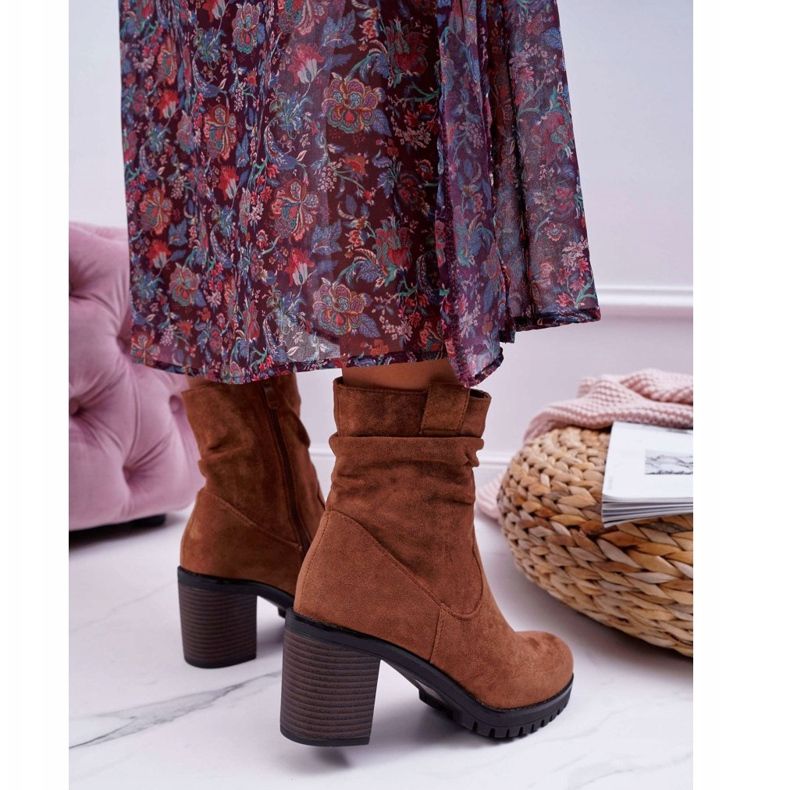 FB2 Botas femininas de salto em camurça camelo Celma marrom 2
