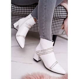 SEA Botas femininas de salto alto em spitz com rebites White Primma branco 2 SEA Botas femininas de salto alto em spitz com rebites White Primma branco 2