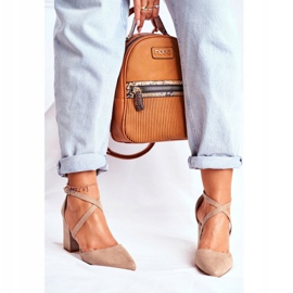 PS1 Bombas femininas no salto no tráfego Bege Spitz 2