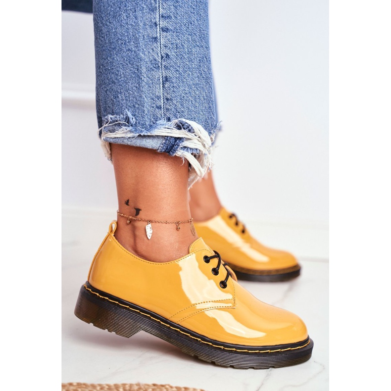 SEA Brogues feminino lacado amarelo melhora! 1