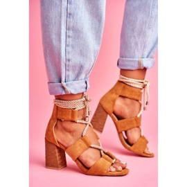 SEA Camelo Amore com Sandálias de Salto Feminino castanho 1