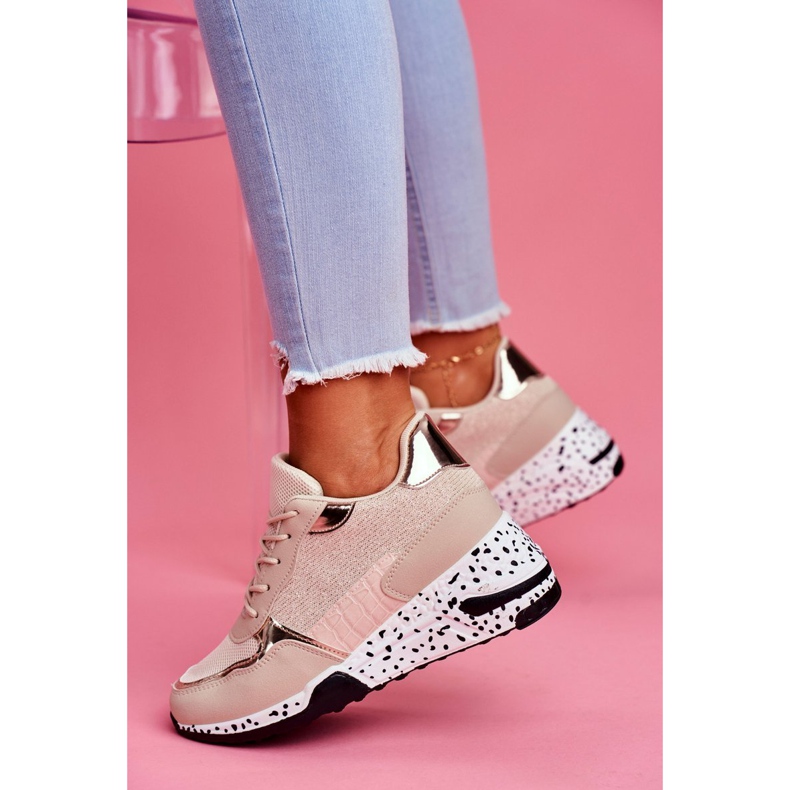 Sapatos esportivos femininos escondidos cunha bege Mollen 1