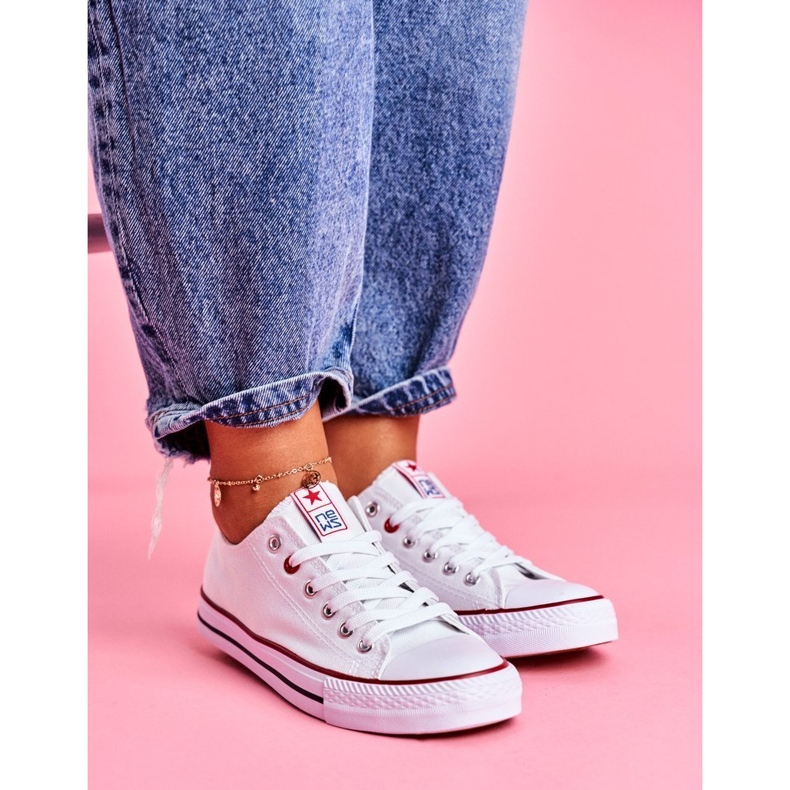 Tênis feminino branco de flamenco 2