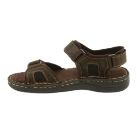 Sandálias esportivas confortáveis ​​de couro American Club CY13 / 20 marrom 2