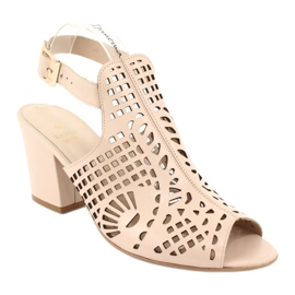 Sandálias em um bar Laura Messi 1924 Couro Bege Montoro rosa 1