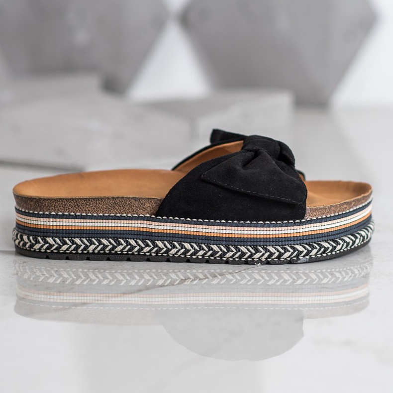 SHELOVET Chinelos elegantes na plataforma preto 2